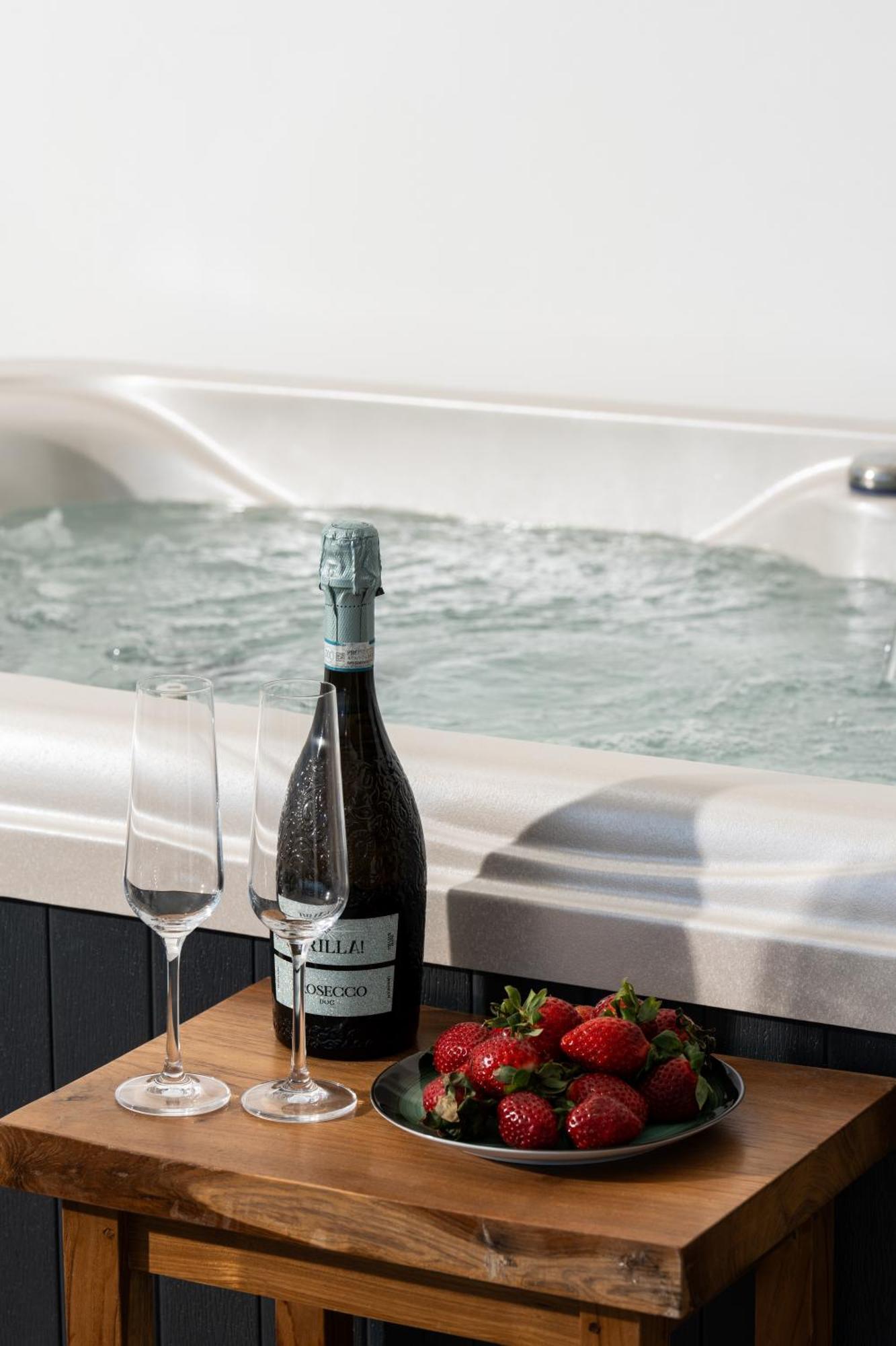 Secret View Apartment, With Private Jacuzzi Rethymno Exterior foto